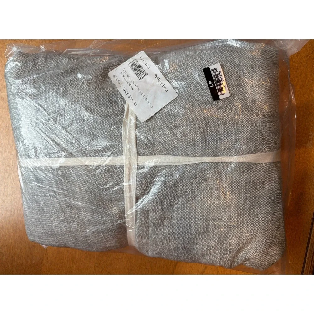 Pottery Barn Organic Cotton Casual Tablecloth Blue Chambray 70x108 1597443 NEW
